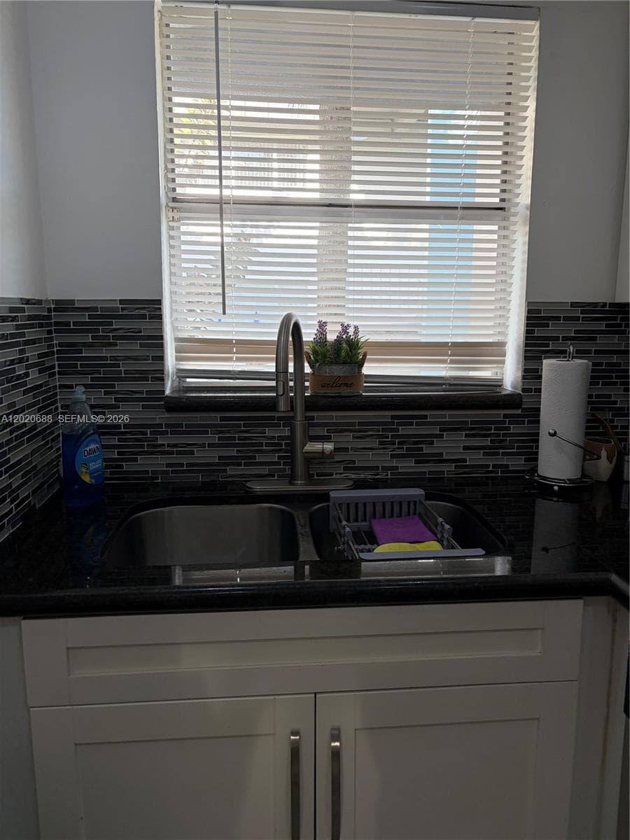 PARADISE BY THE SEA CONDO · #215 in Hallandale Beach - Photo 8