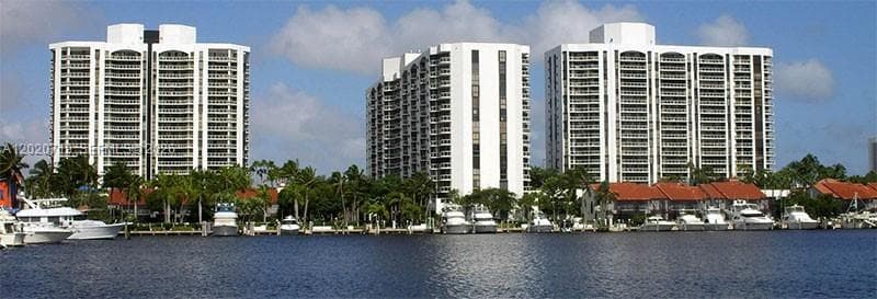 PORTSVIEW · #1511 Penthouse in Aventura - Photo 20