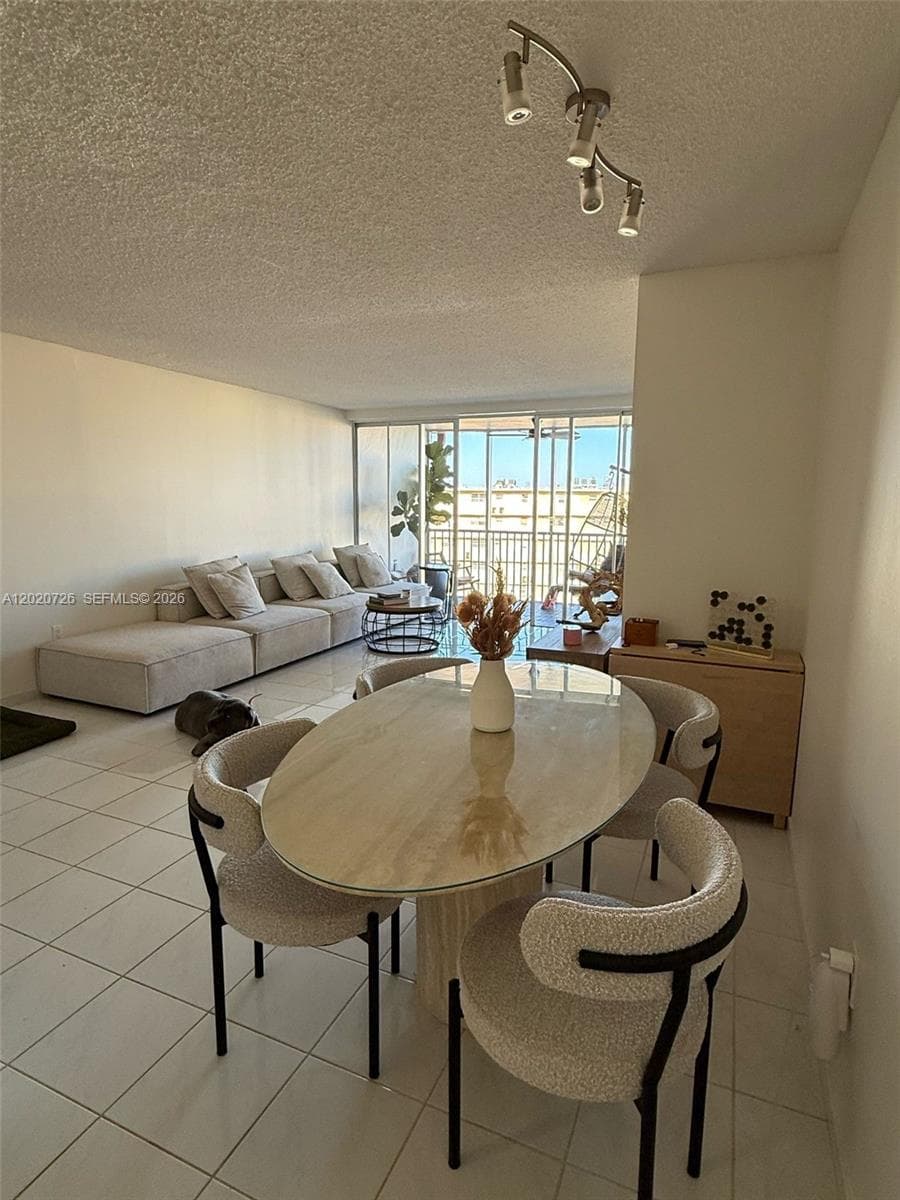 JADE WINDS GROUP - · #814-1 in Miami - Photo 5