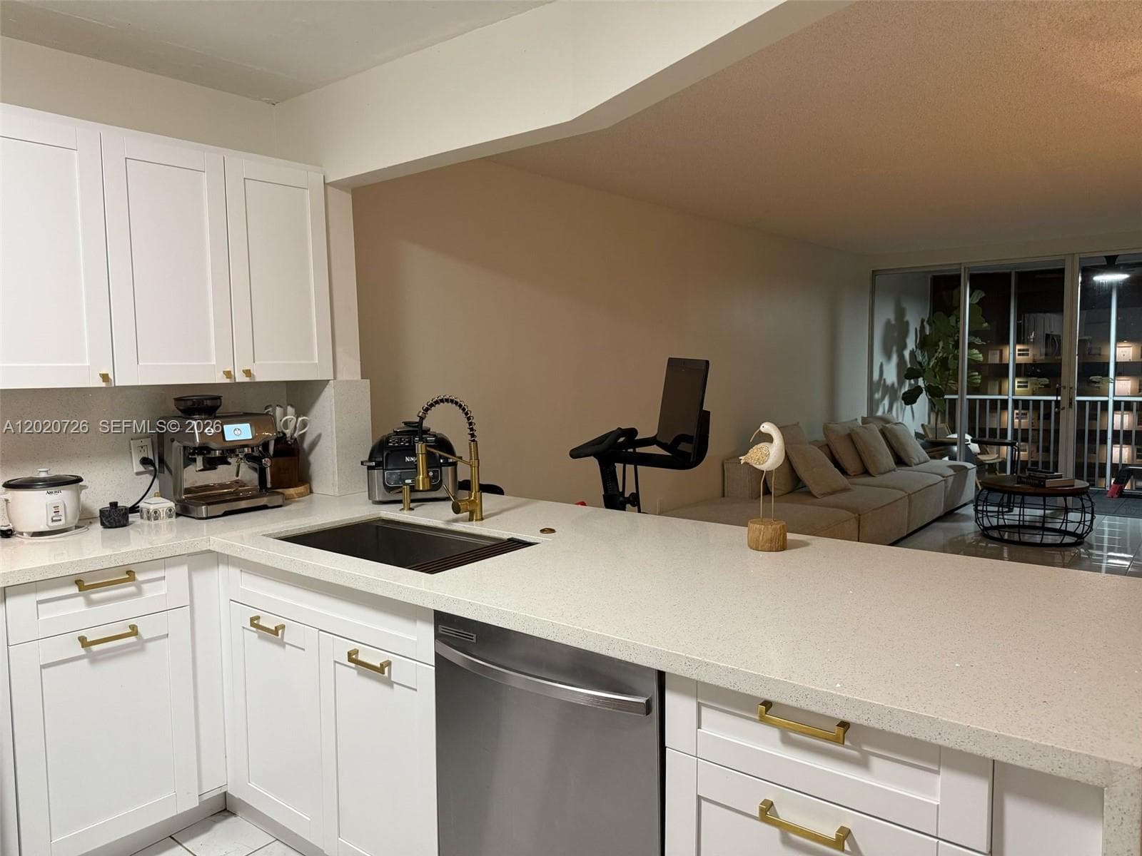 JADE WINDS GROUP - · #814-1 in Miami - Photo 4