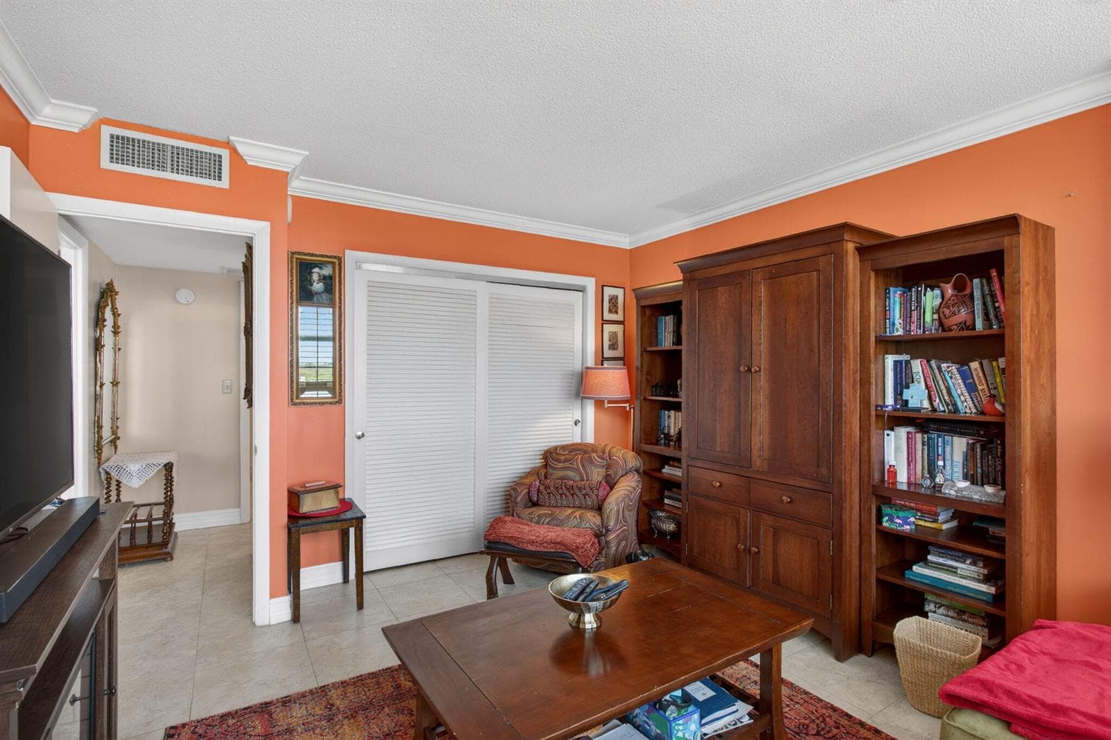 Bedroom 2/Office