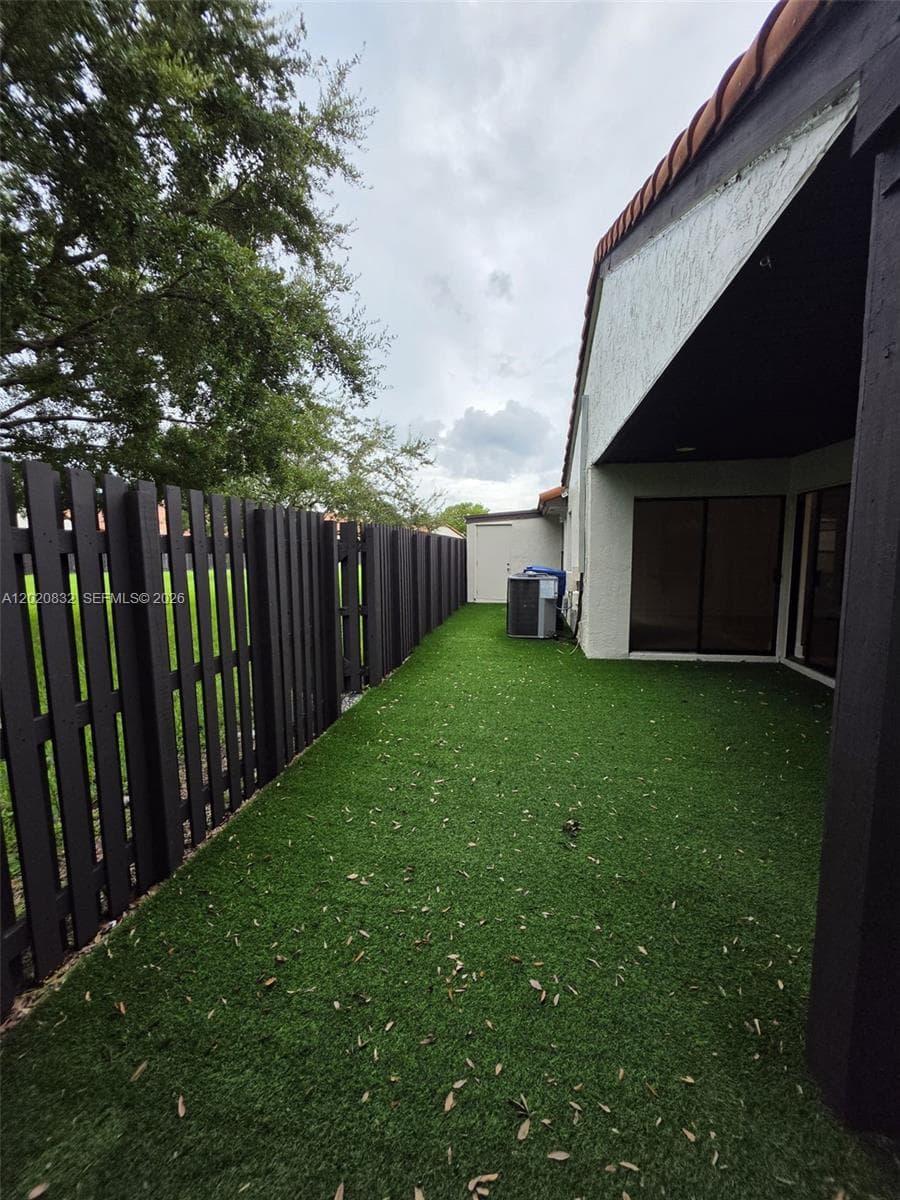LAKES MEADOW VILG HOMES C · #54F in Miami - Photo 16