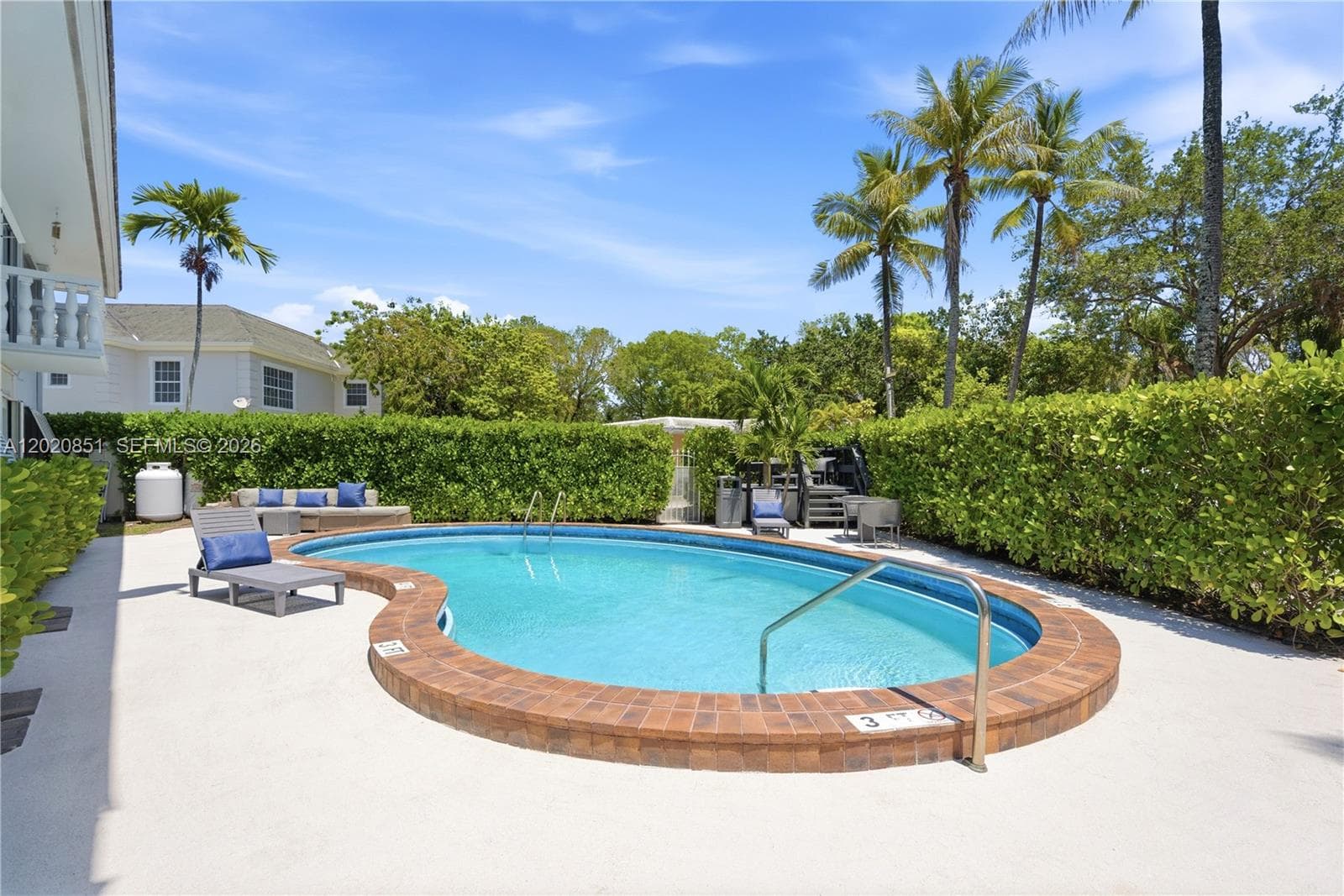 ROYAL CARIBBEAN CLUB · #E104 in Coral Gables - Photo 11