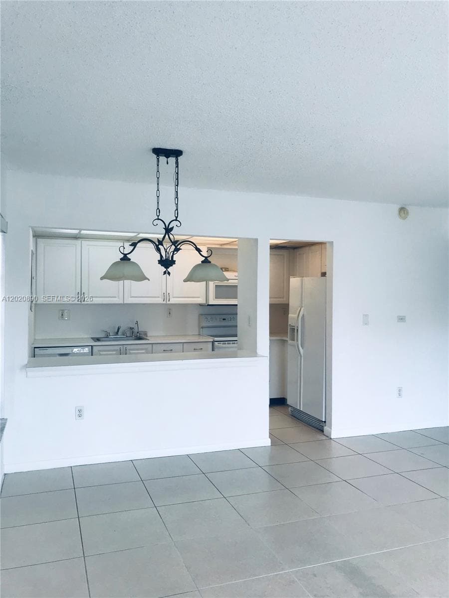 LAKEVIEW GARDENS · #B3006 in Hialeah - Photo 3