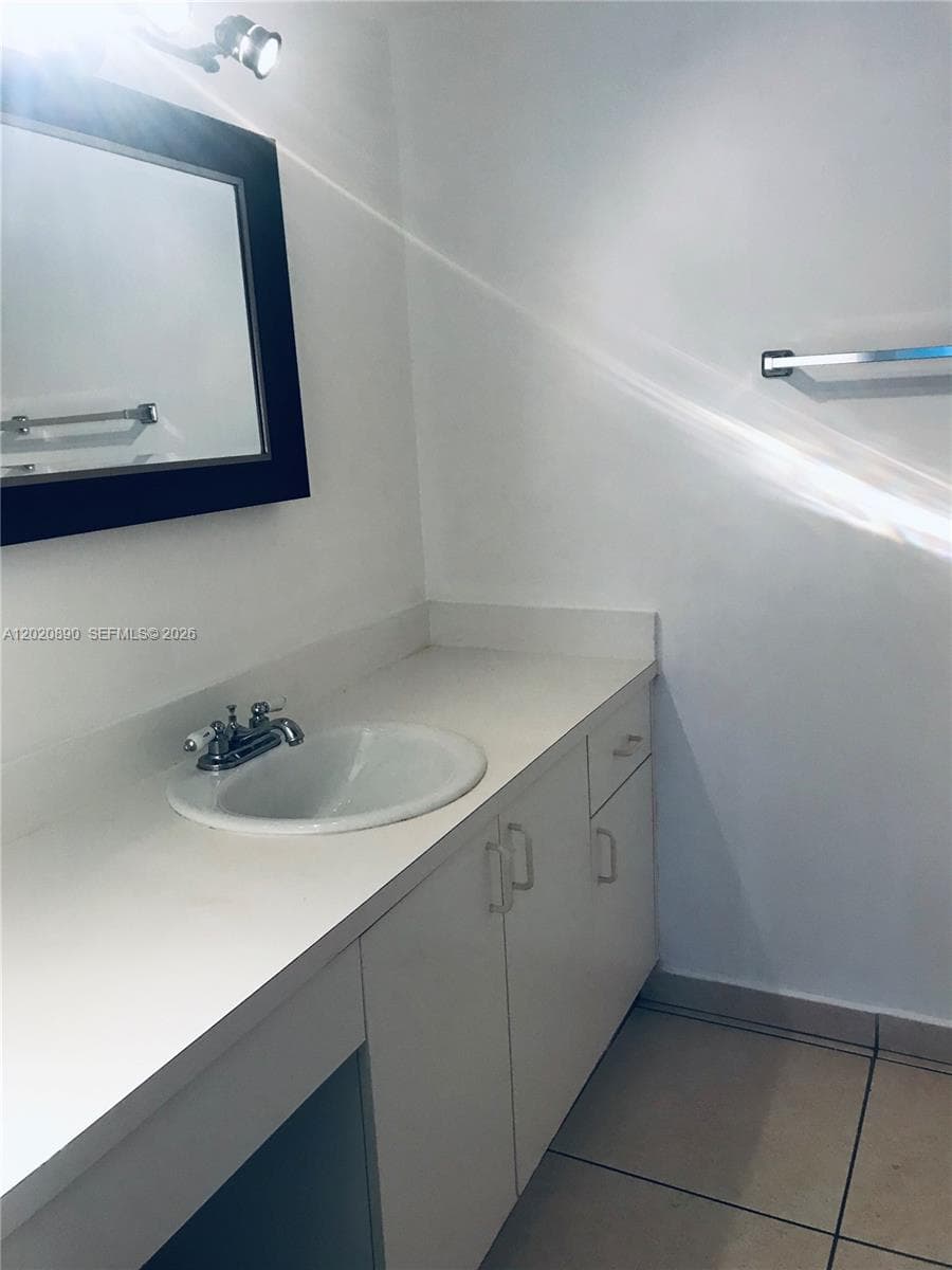 LAKEVIEW GARDENS · #B3006 in Hialeah - Photo 11