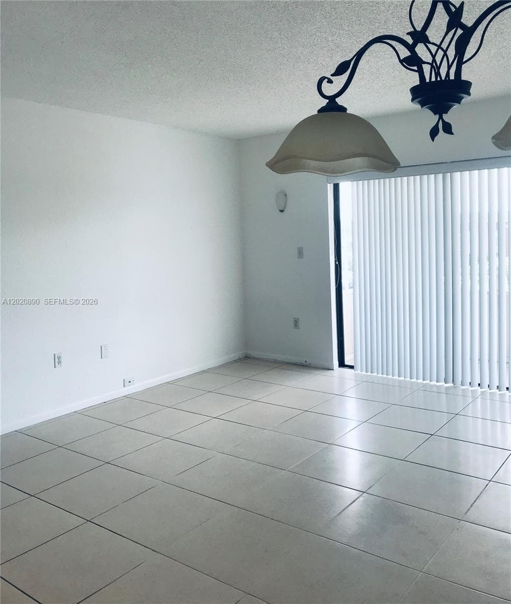 LAKEVIEW GARDENS · #B3006 in Hialeah - Photo 4
