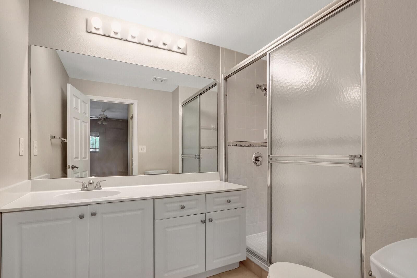 Master Suite Bath 1