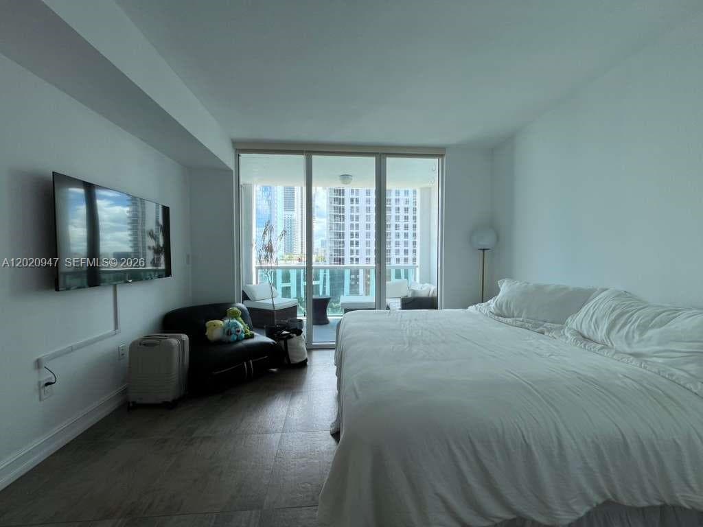 Moonbay of Miami · #1005 in Miami - Photo 11