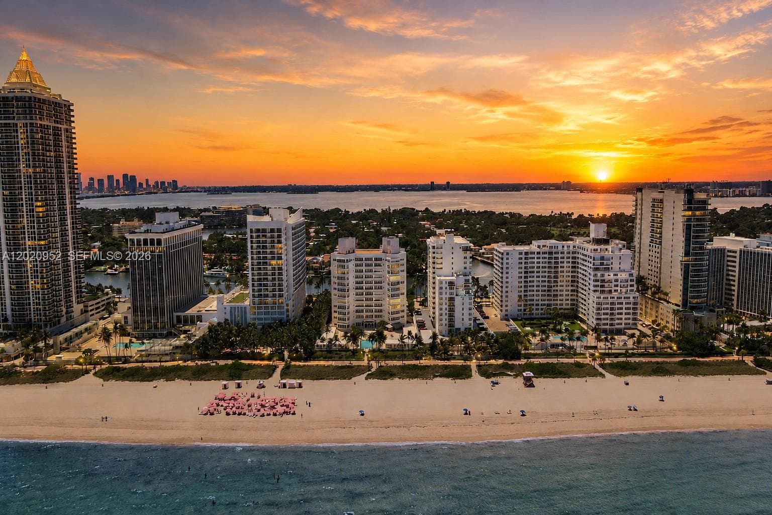 Executive Condo · #3H in Miami Beach - Photo 2