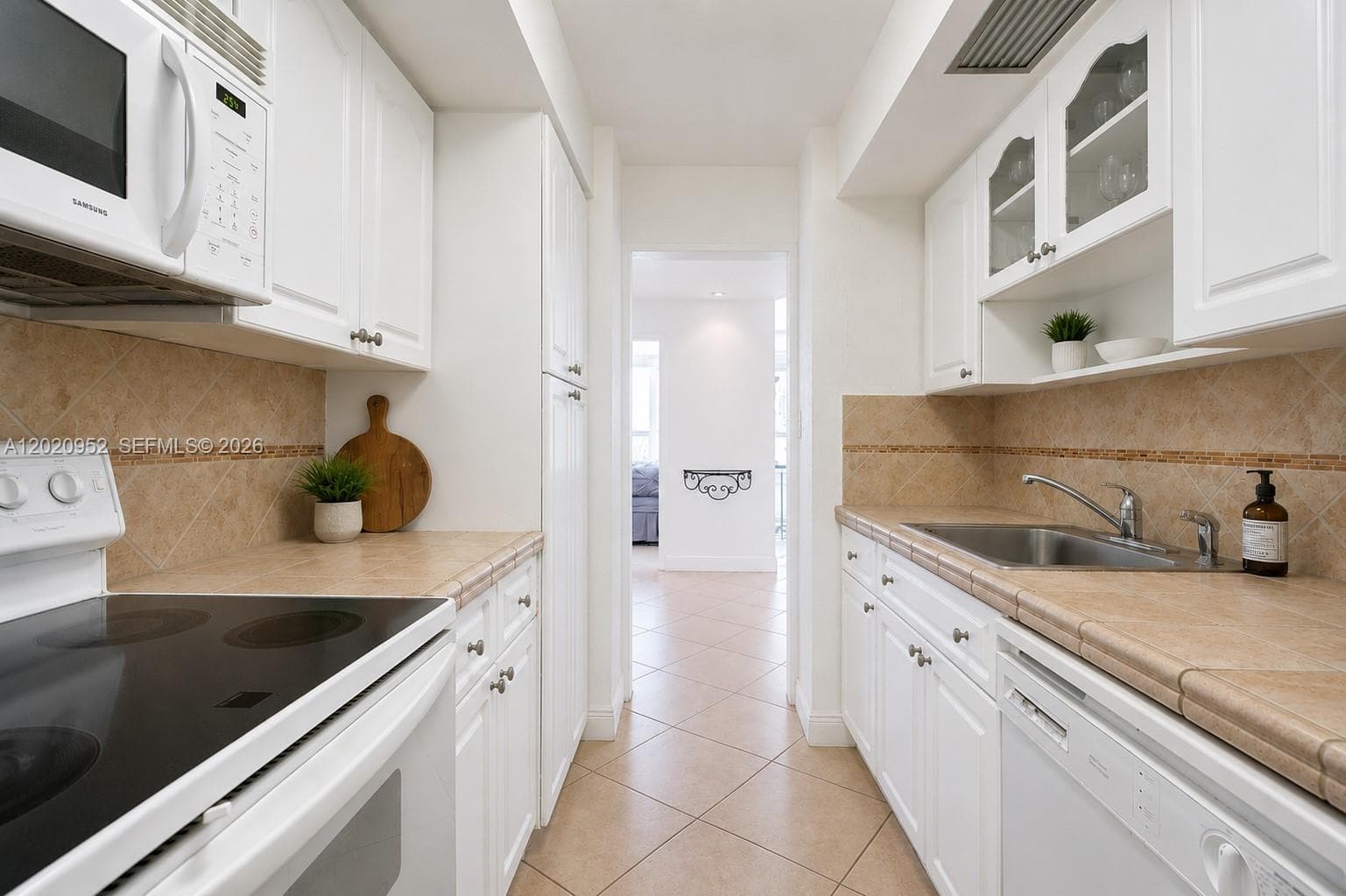 Executive Condo · #3H in Miami Beach - Photo 7