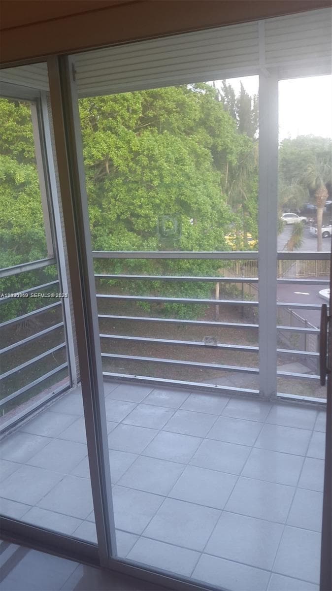 HERITAGE CIRCLE CONDO · #18-3B in Deerfield Beach - Photo 3