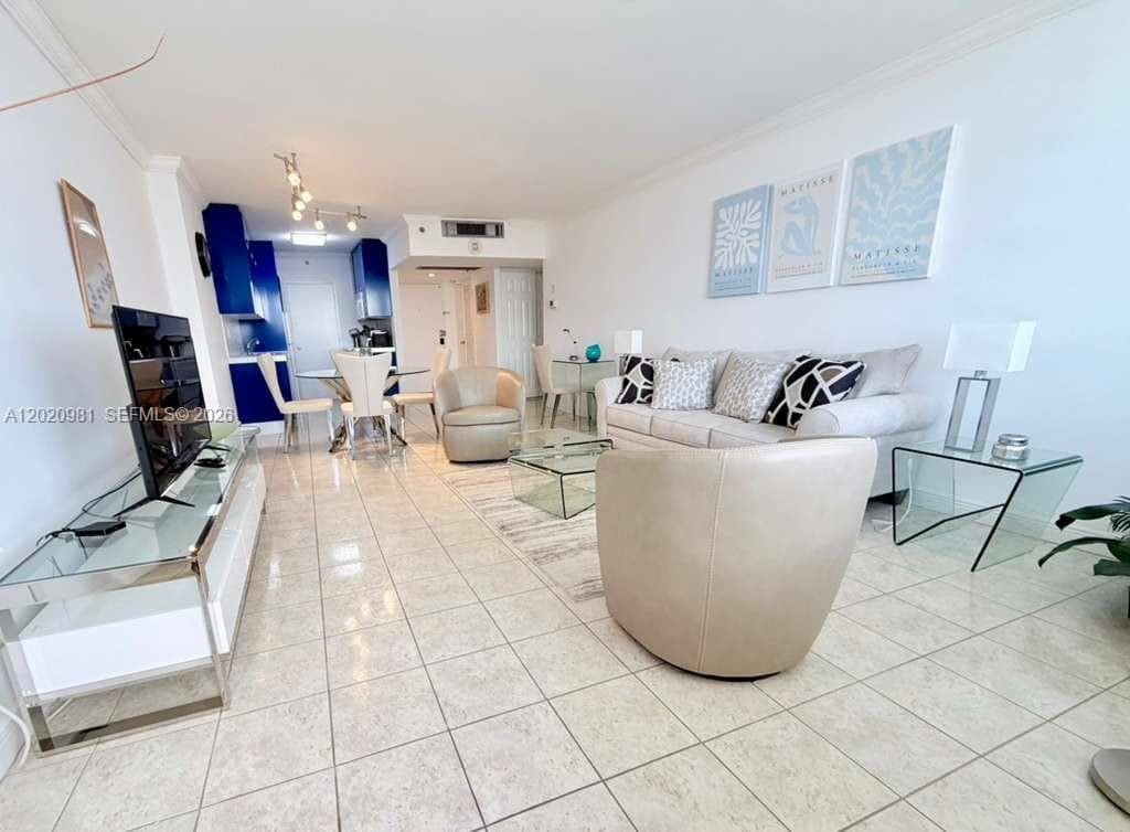 The Decoplage · #1423 in Miami Beach - Photo 5