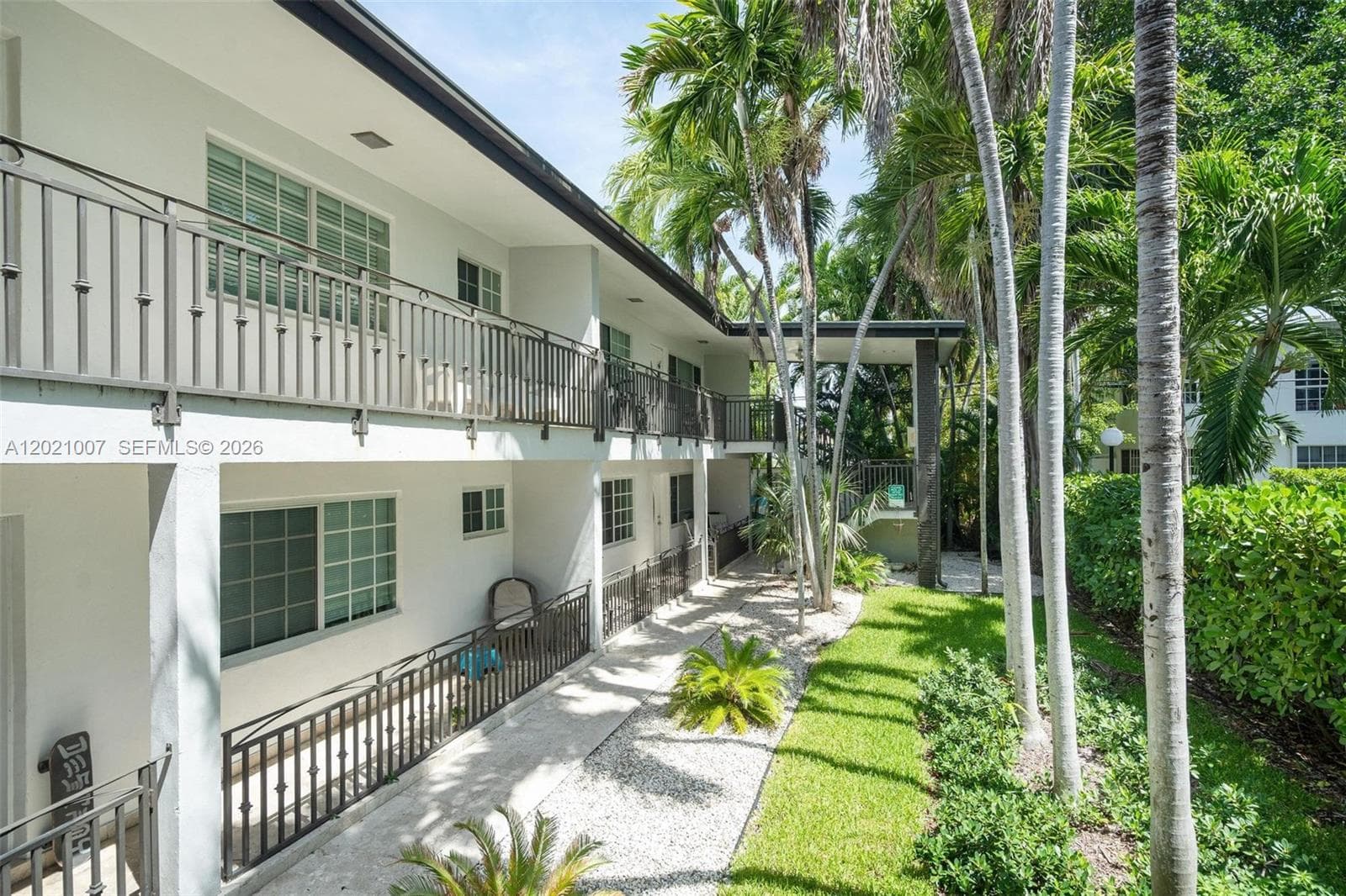 BLUE WAVES CONDO · #104 in Bay Harbor Islands - Photo 6