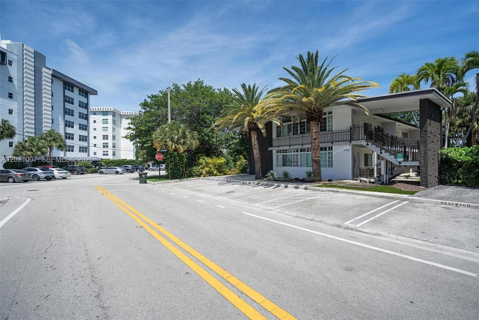 BLUE WAVES CONDO · #104 in Bay Harbor Islands - Photo 3
