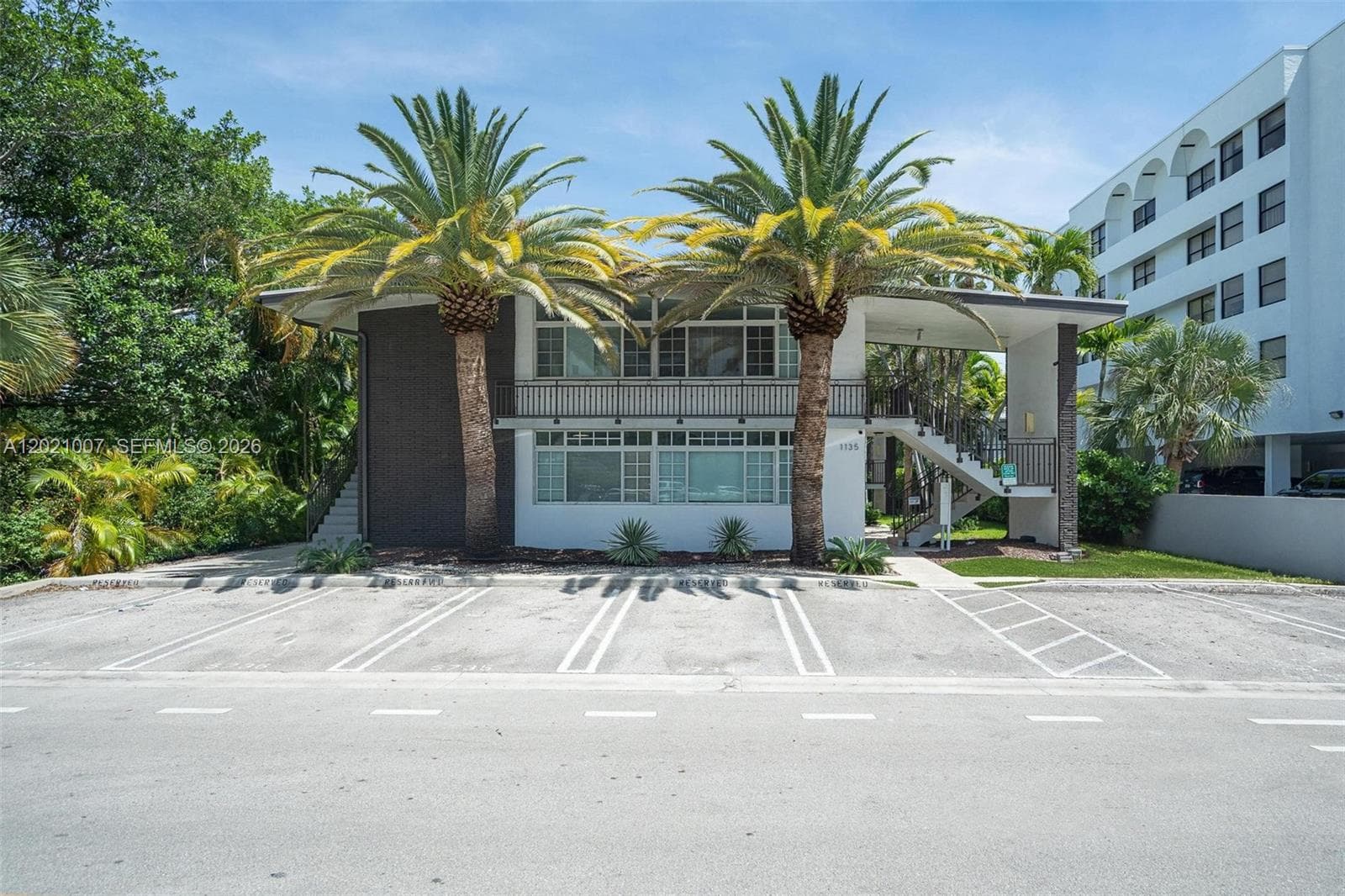 BLUE WAVES CONDO · #104 in Bay Harbor Islands - Photo 1