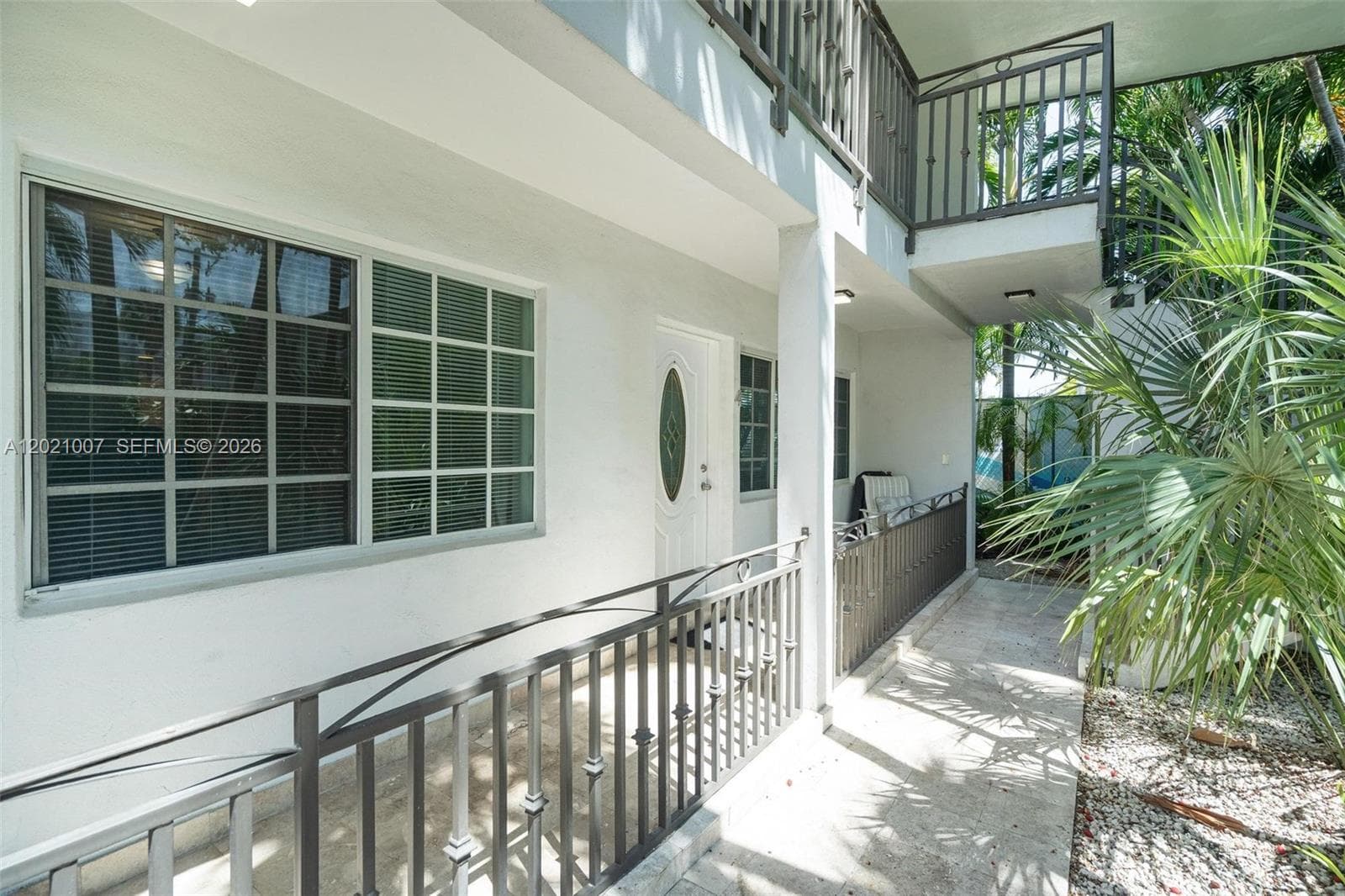 BLUE WAVES CONDO · #104 in Bay Harbor Islands - Photo 4