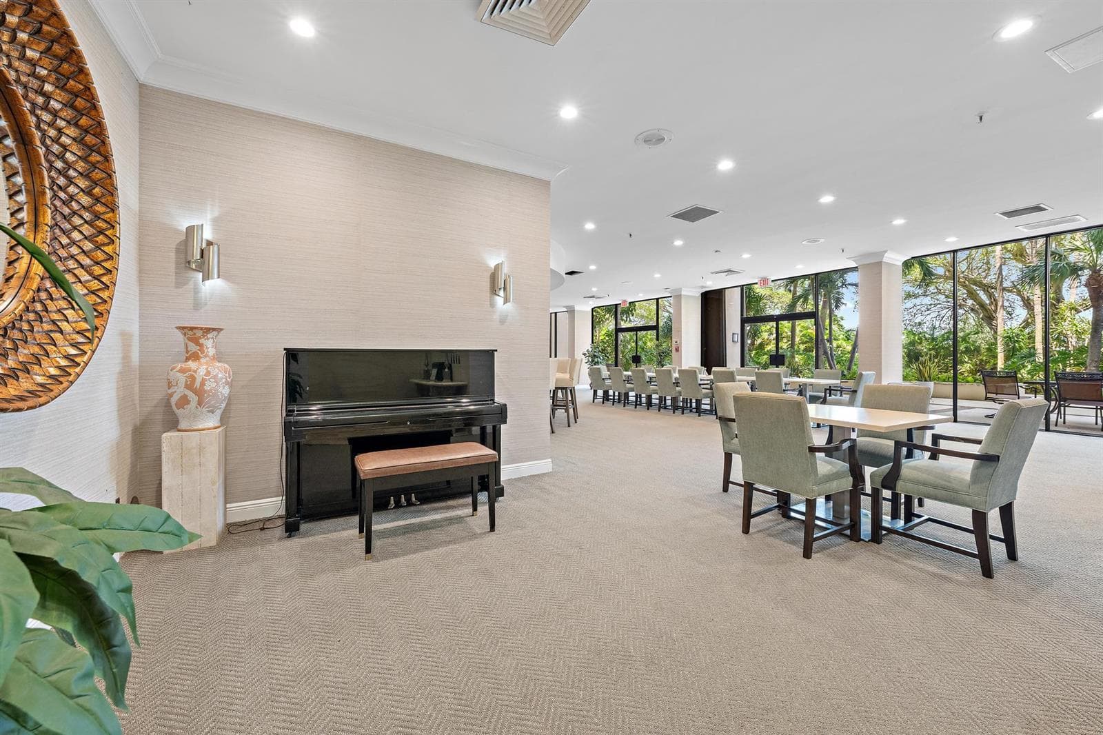 COMMUNITY ROOM