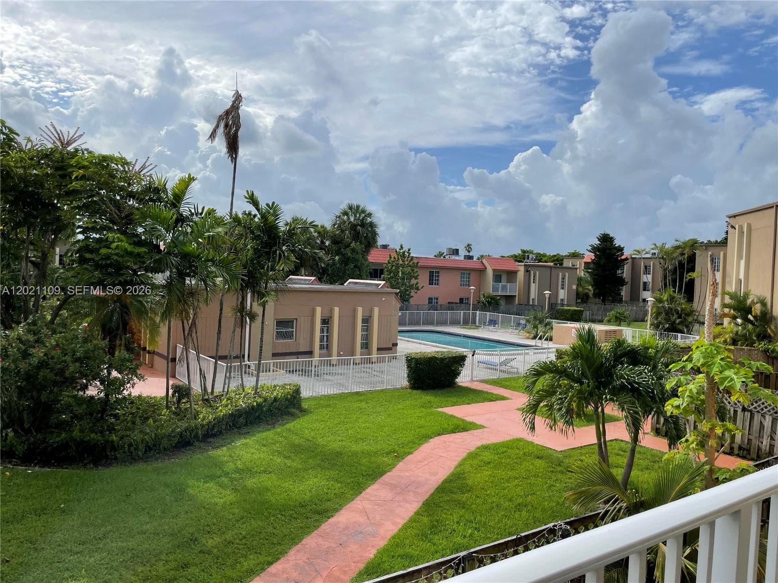 DORAL GARDENS II CONDO · #212 in Doral - Photo 1