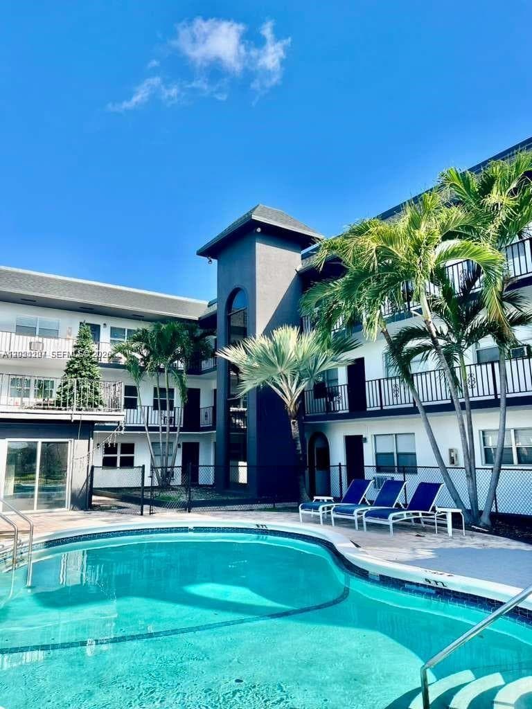 SOUTHDALE CONDO · #305 in Fort Lauderdale - Photo 1