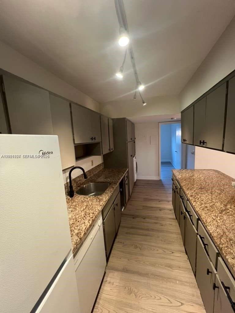 SOUTHDALE CONDO · #305 in Fort Lauderdale - Photo 11