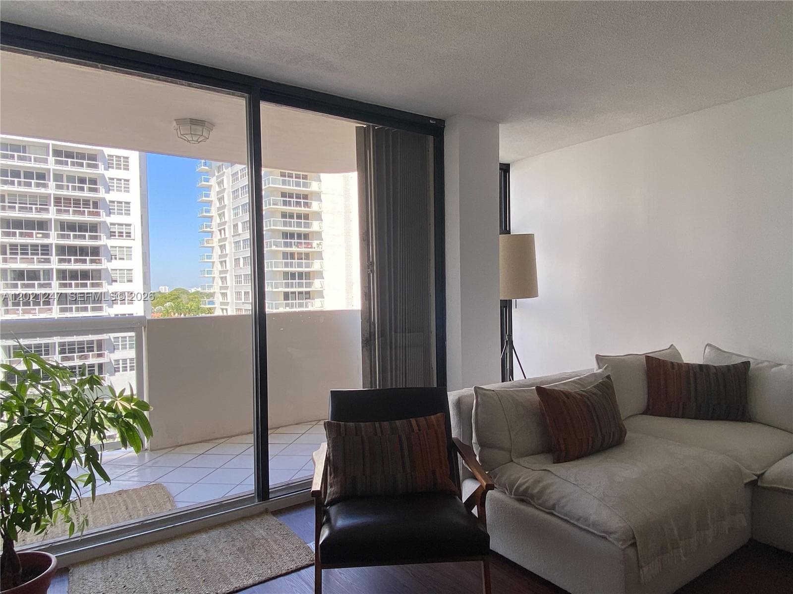 LEXCELLENCE CONDO · #703 in Miami Beach - Photo 6