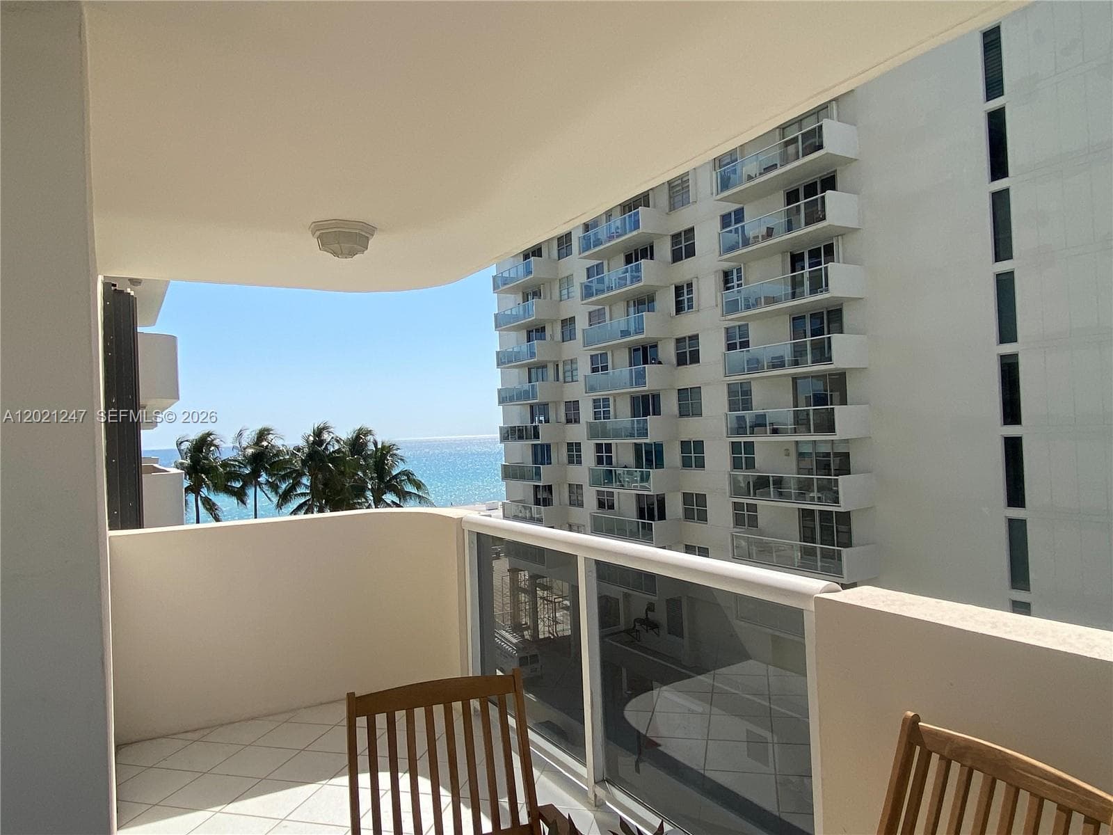 LEXCELLENCE CONDO · #703 in Miami Beach - Photo 17