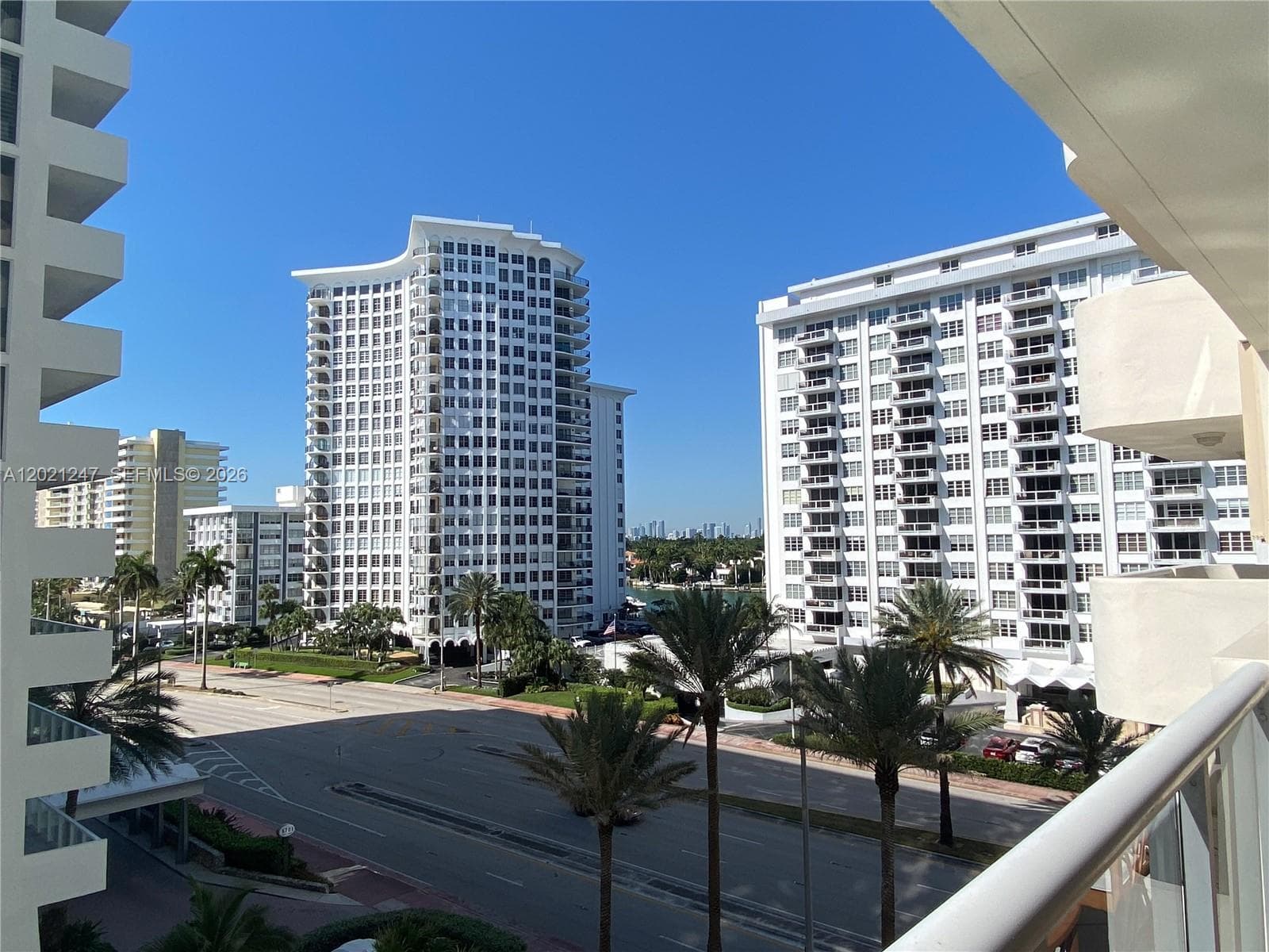 LEXCELLENCE CONDO · #703 in Miami Beach - Photo 16