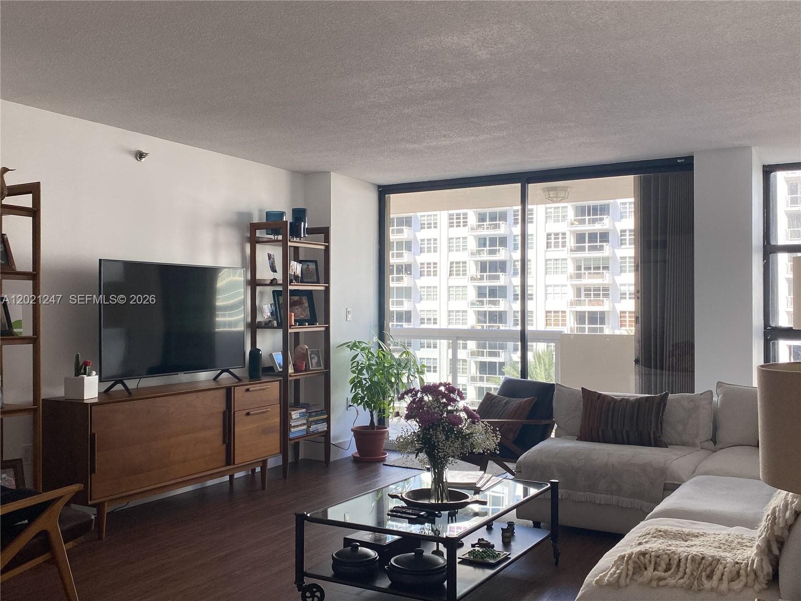LEXCELLENCE CONDO · #703 in Miami Beach - Photo 3
