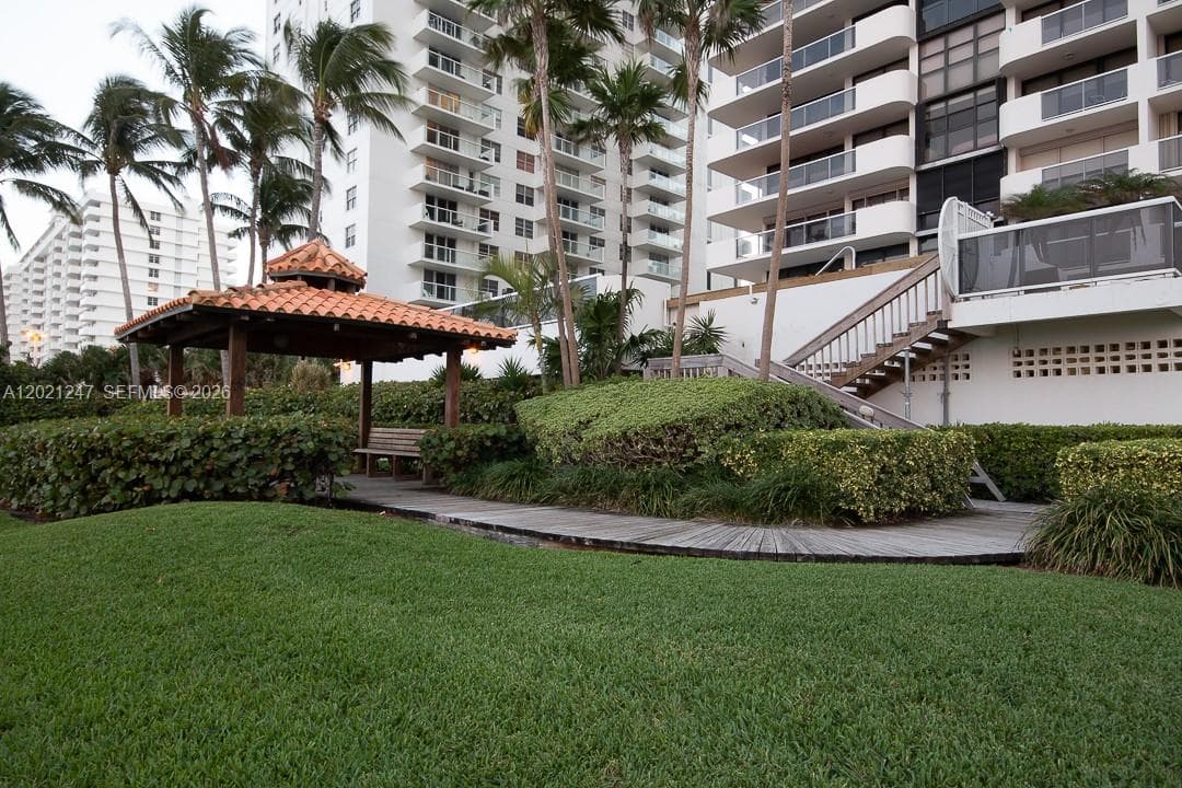 LEXCELLENCE CONDO · #703 in Miami Beach - Photo 28