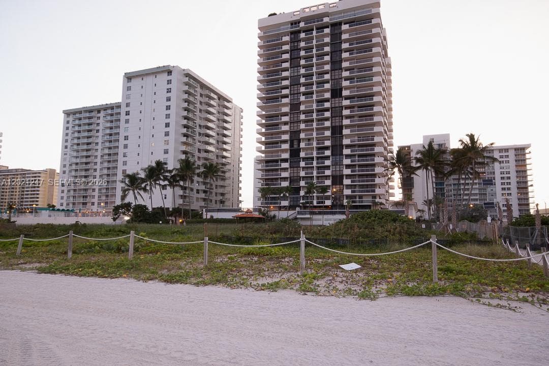 LEXCELLENCE CONDO · #703 in Miami Beach - Photo 30
