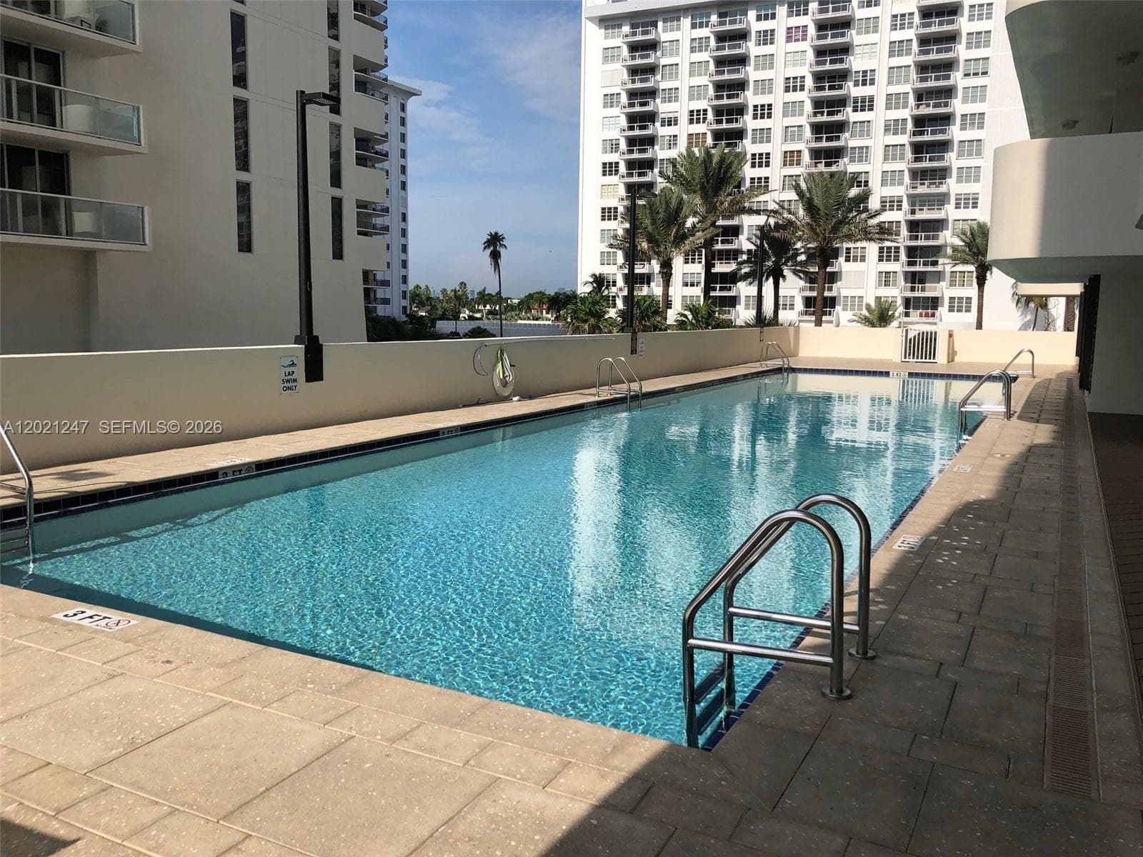 LEXCELLENCE CONDO · #703 in Miami Beach - Photo 19