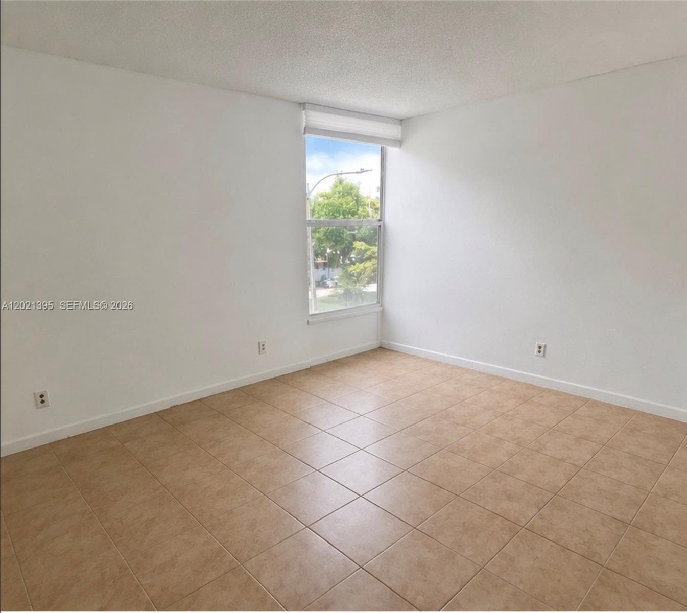 KEYSTONE TOWERS CONDO · #310 in North Miami - Photo 6