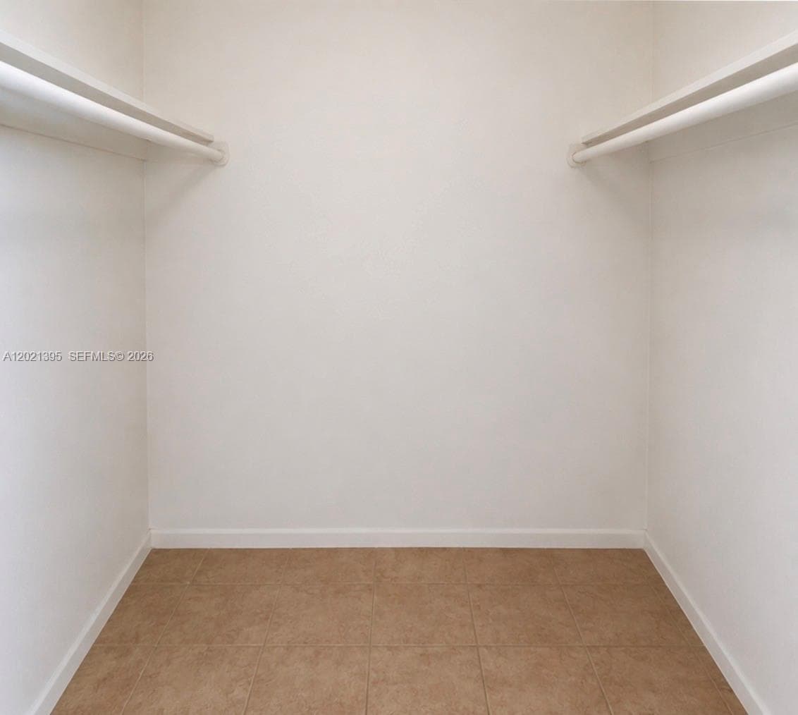 KEYSTONE TOWERS CONDO · #310 in North Miami - Photo 11