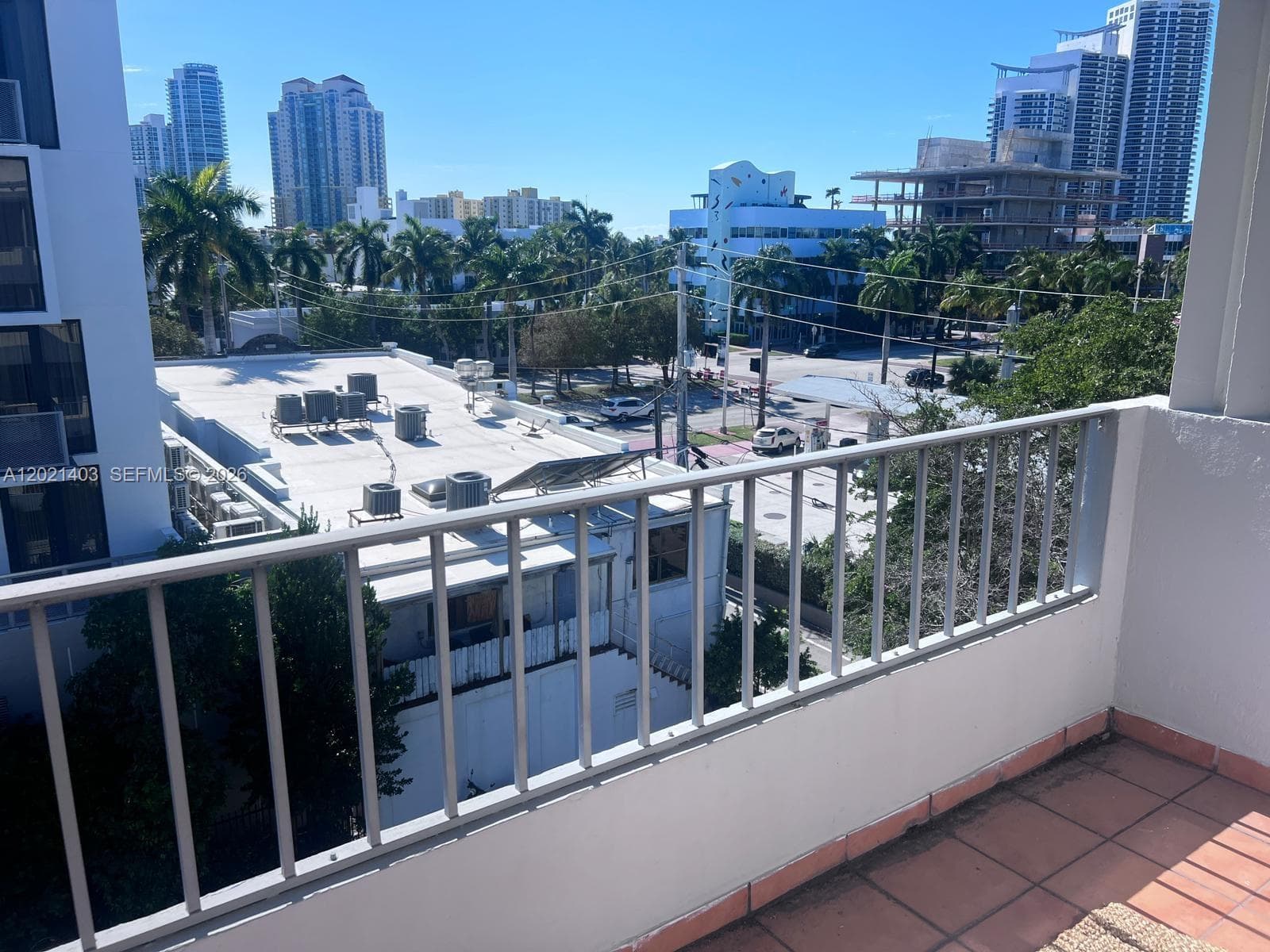 STAR MERIDIAN CONDO · #503 in Miami Beach - Photo 12