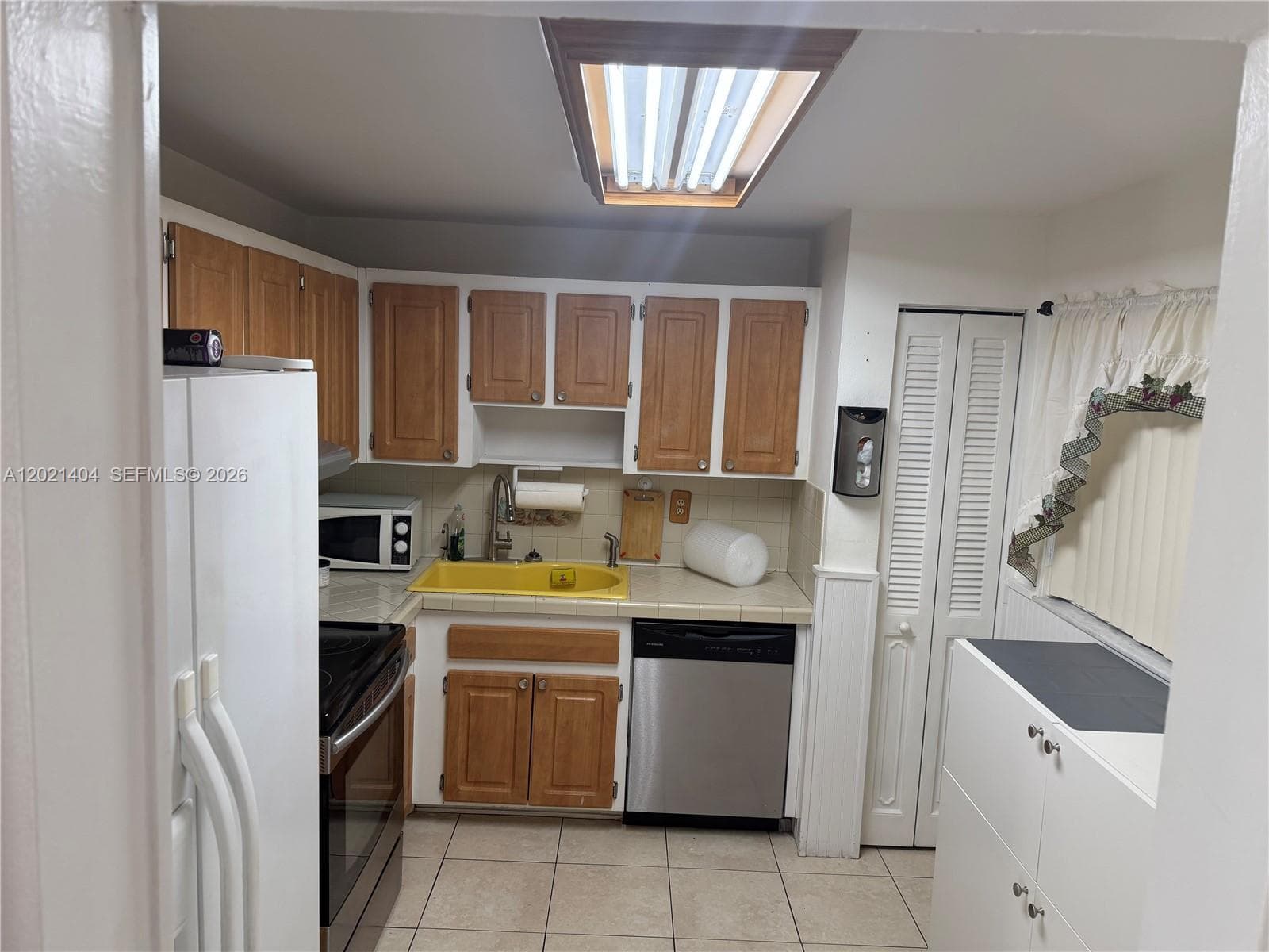 PARKVIEW PLAZA CONDO · #514 in Miami Beach - Photo 4