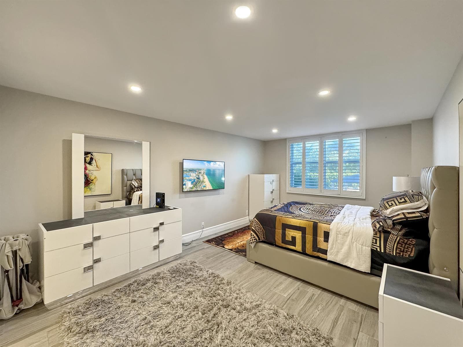 2000 S Ocean Blvd. Cayla Interior Photos