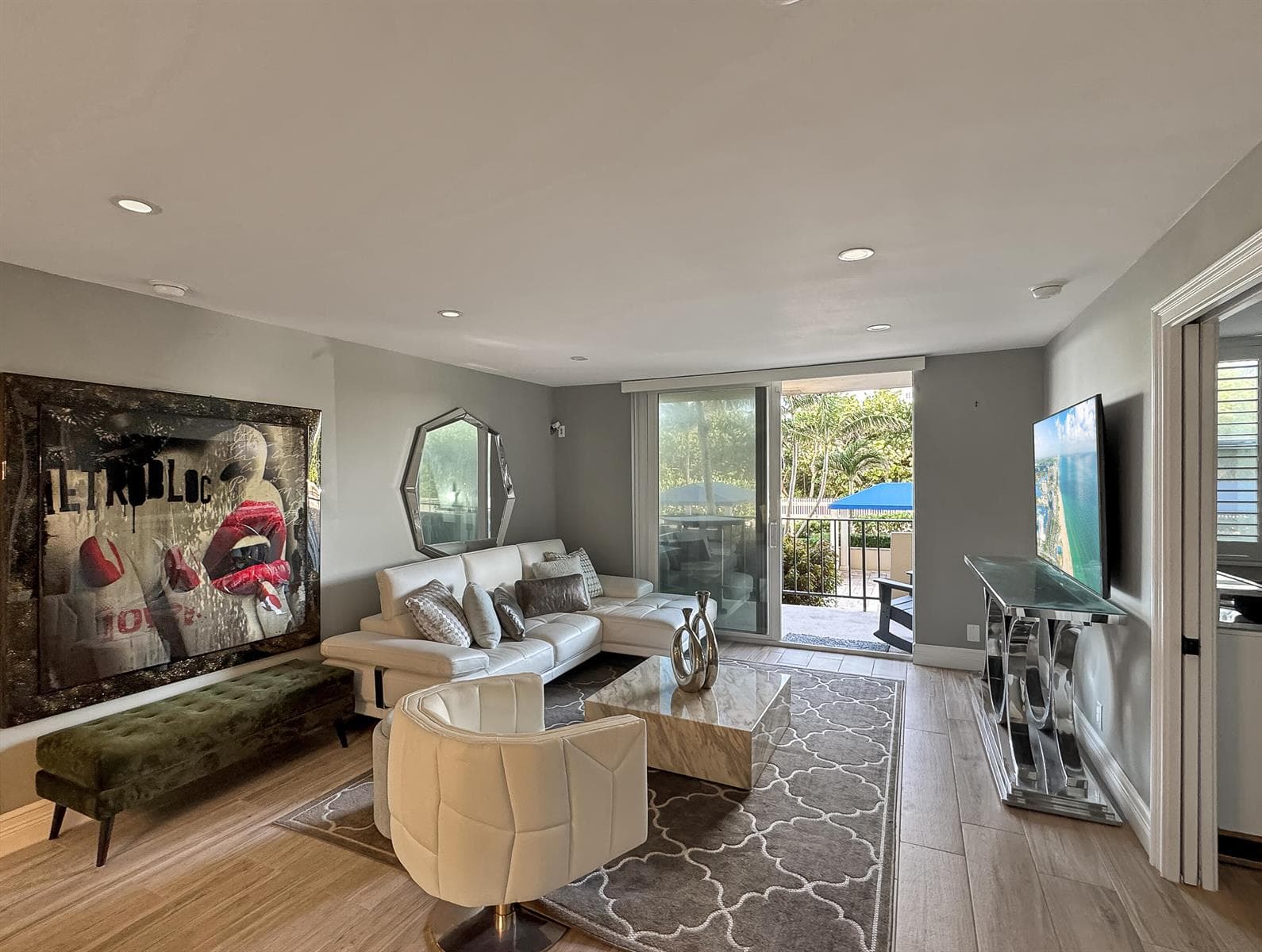 2000 S Ocean Blvd. Cayla Interior Photos