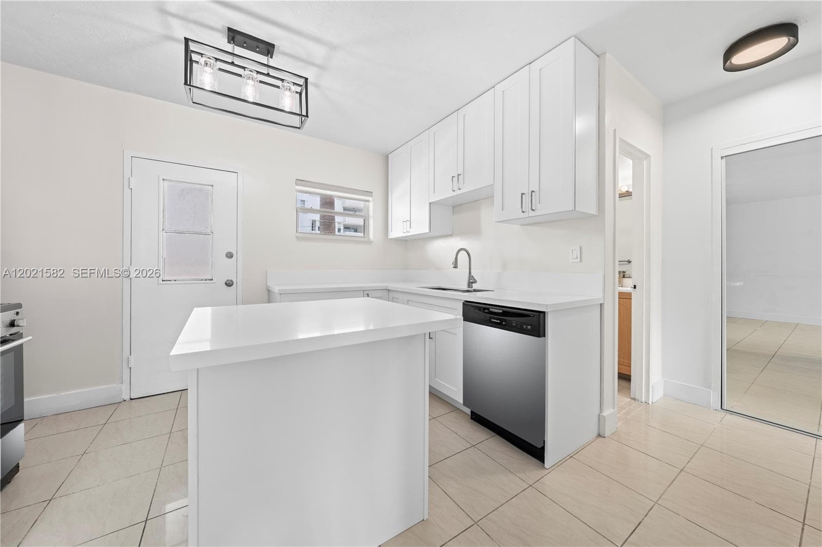 LINCOLN TOWERS CONDO · #D204 in Miami Beach - Photo 6