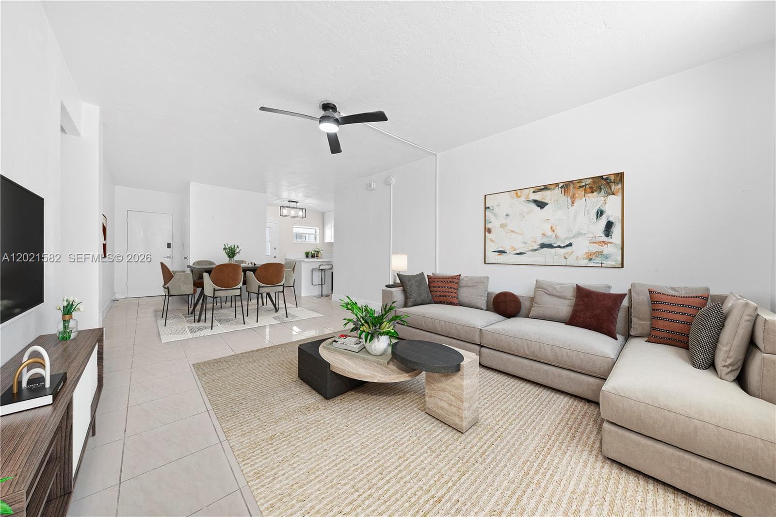 LINCOLN TOWERS CONDO · #D204 in Miami Beach - Photo 1