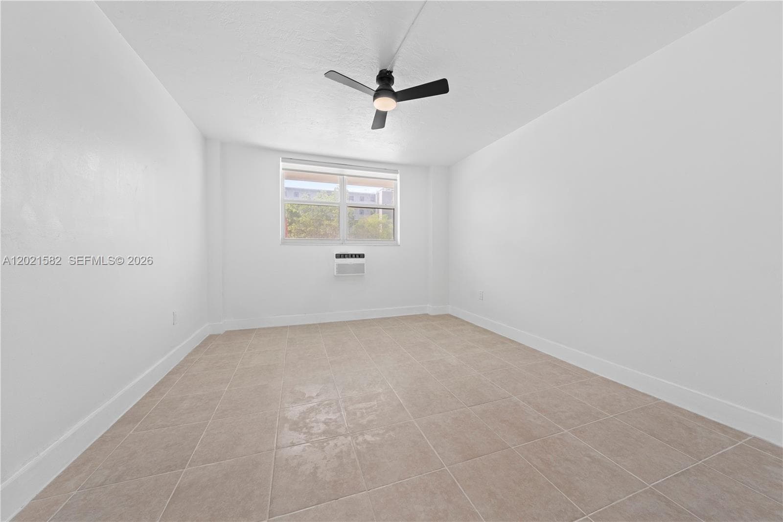 LINCOLN TOWERS CONDO · #D204 in Miami Beach - Photo 10