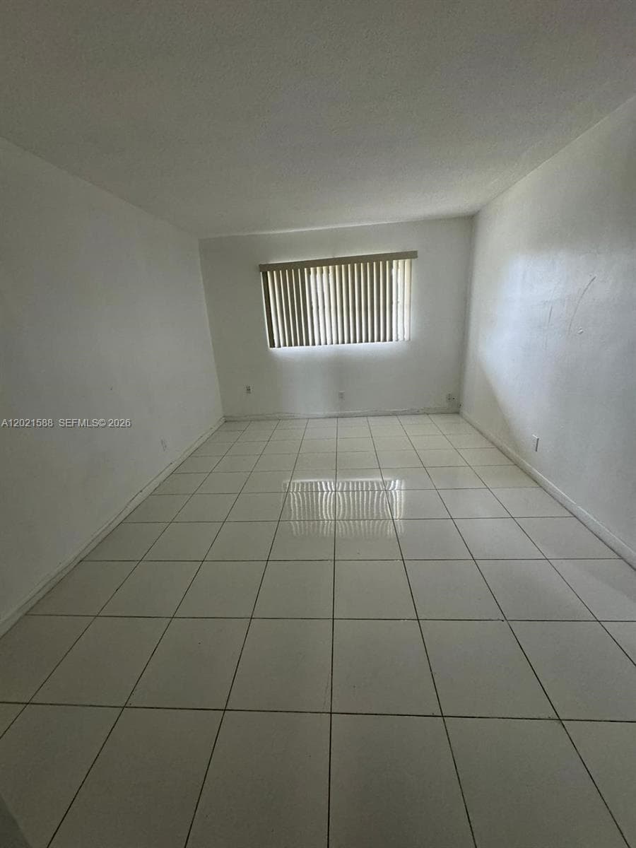 Biscayne Lake Gardens · #D329 in Aventura - Photo 6