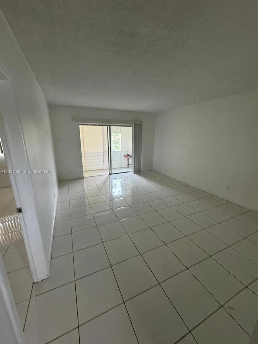 Biscayne Lake Gardens · #D329 in Aventura - Photo 20