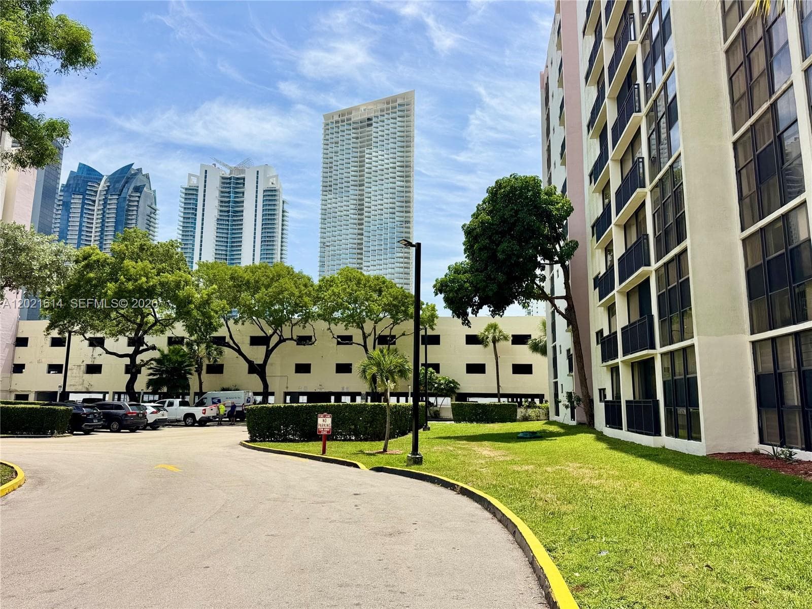 PLAZA OF AMERICAS CONDO · #117 in Sunny Isles Beach - Photo 2