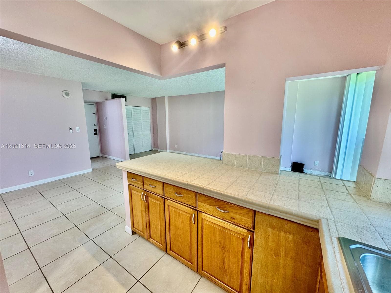 PLAZA OF AMERICAS CONDO · #117 in Sunny Isles Beach - Photo 9