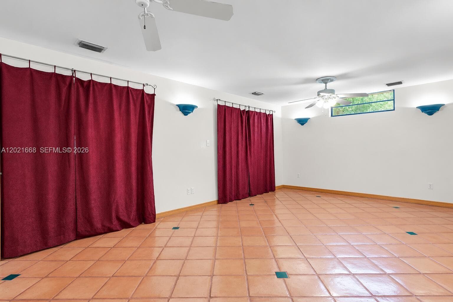 323 Bay View Ave photo 56