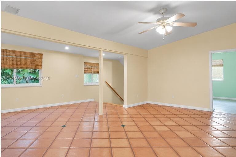323 Bay View Ave photo 67