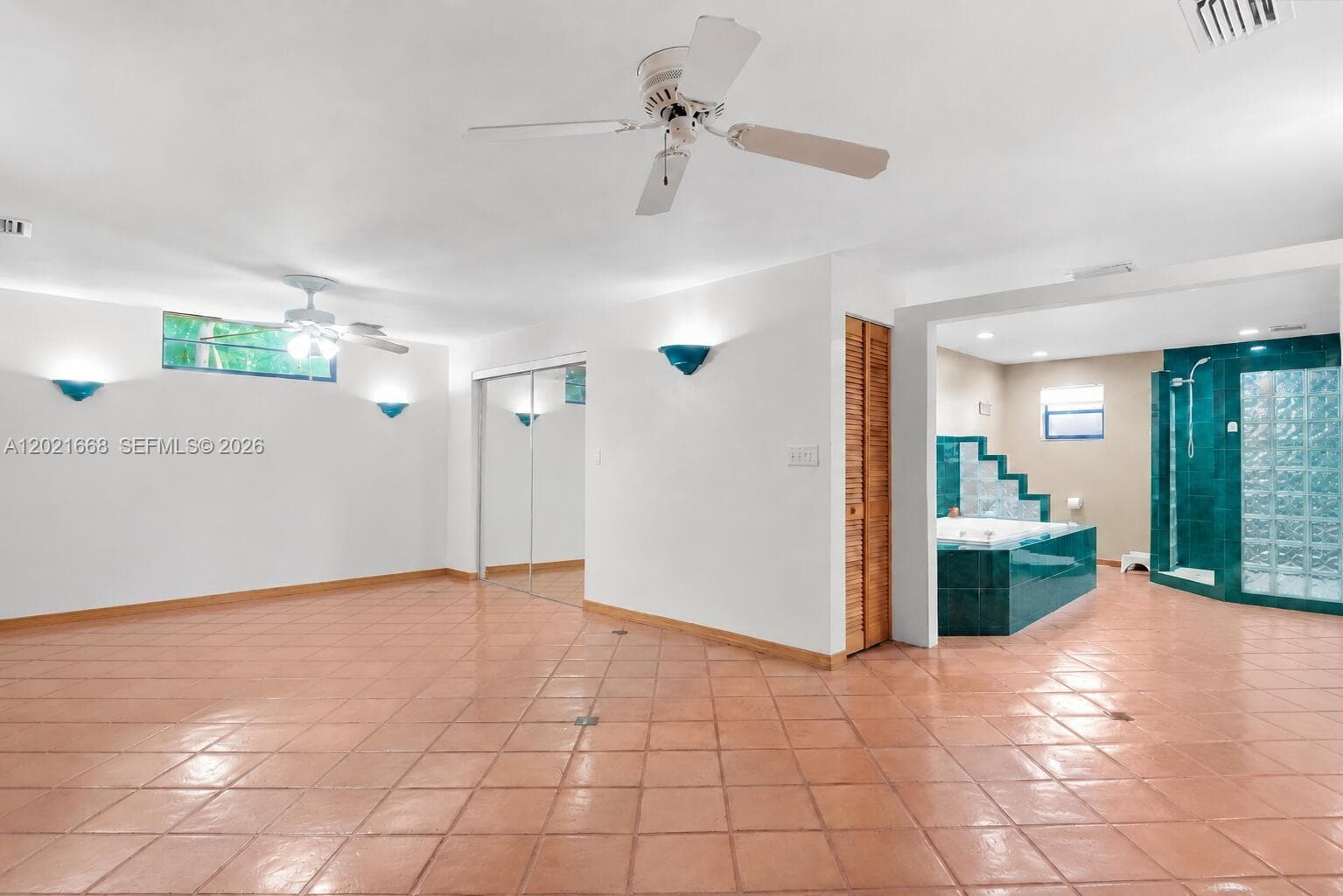 323 Bay View Ave photo 54