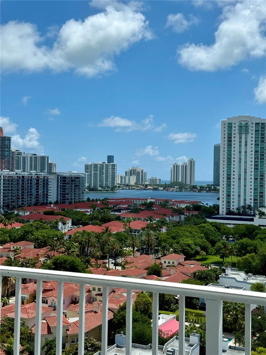 ADMIRALS PORT CONDO · #1607E in Aventura - Photo 17