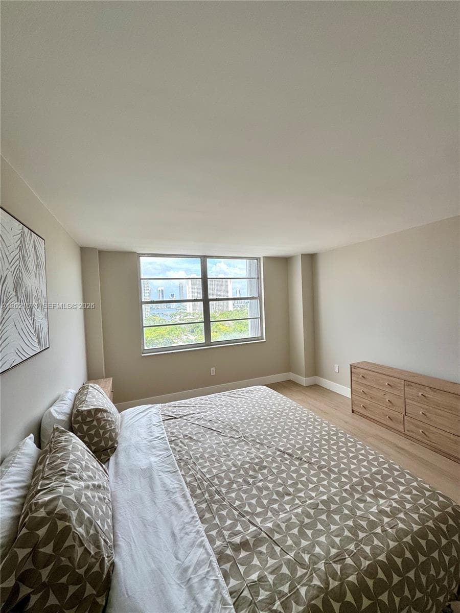 ADMIRALS PORT CONDO · #1607E in Aventura - Photo 26