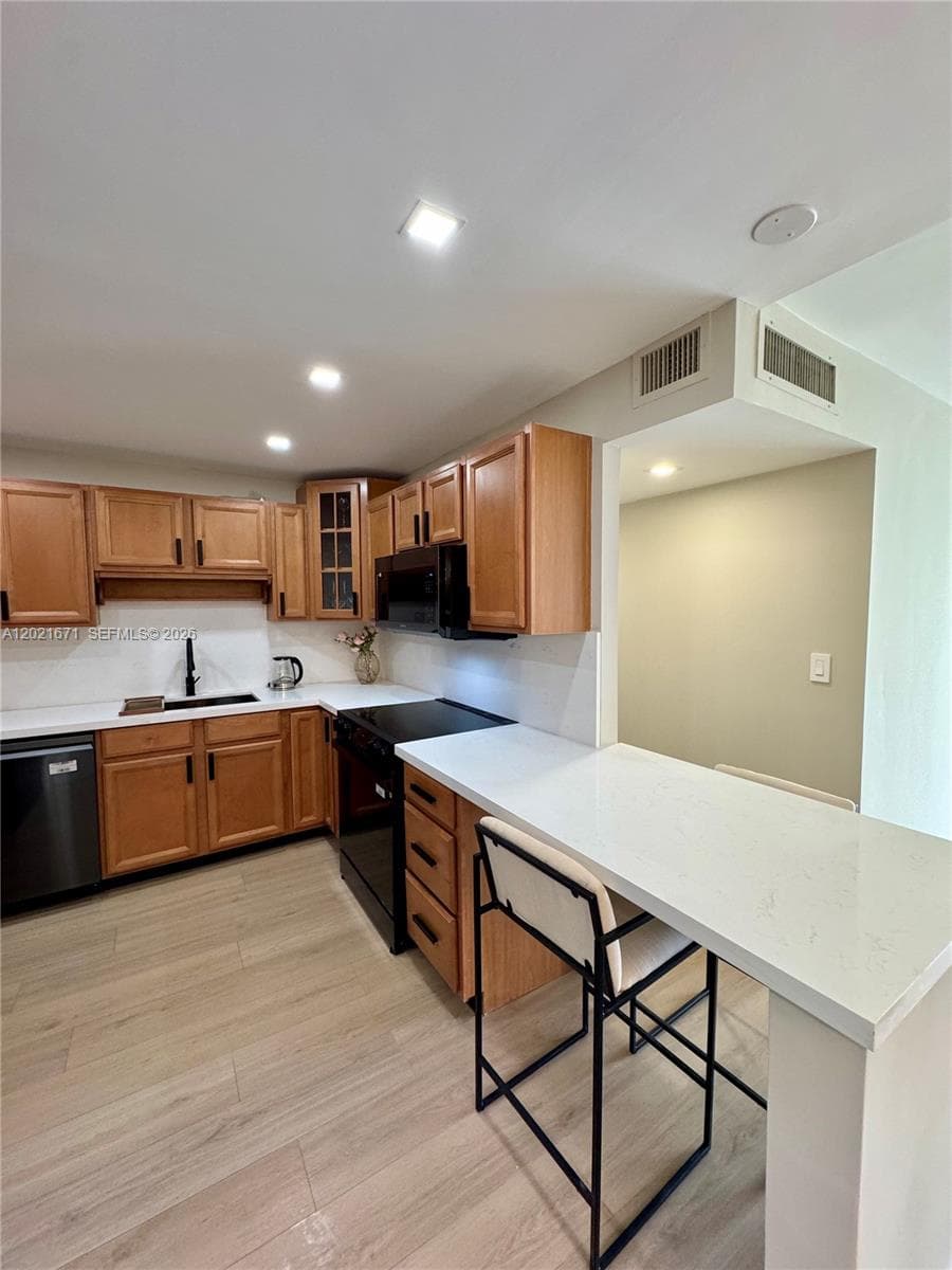 ADMIRALS PORT CONDO · #1607E in Aventura - Photo 7